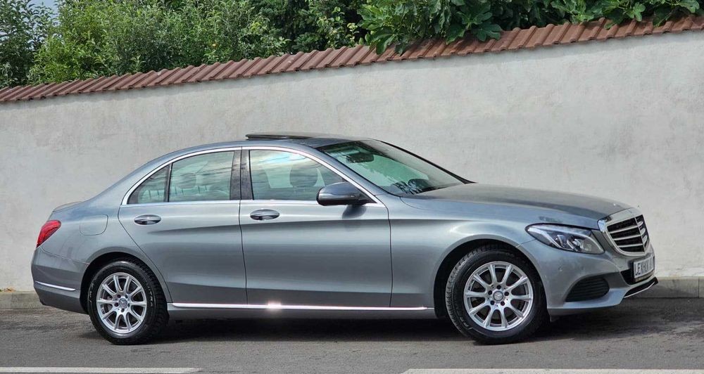 Mercedes-Benz C220d BlueTEC | 2014 | 2.2d 170 CP | Cutie Automată 7G-Tronic | Distronic | Head-Up Display | Trapă | Burmester