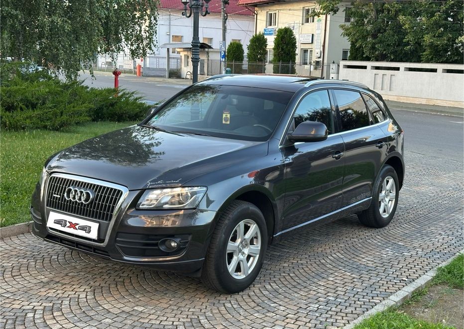 Audi Q5 Quattro Facelift | 2011 | 2.0 TDI 170 CP | 4x4 Permanent | Plafon Panoramic | 235.000 km Reali | Stare Impecabilă